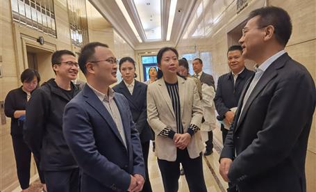 要闻 || 成都市委调研组赴欧宝买球(中国)参观考察